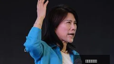 英雄联盟11淘汰赛，谁将问鼎巅峰？